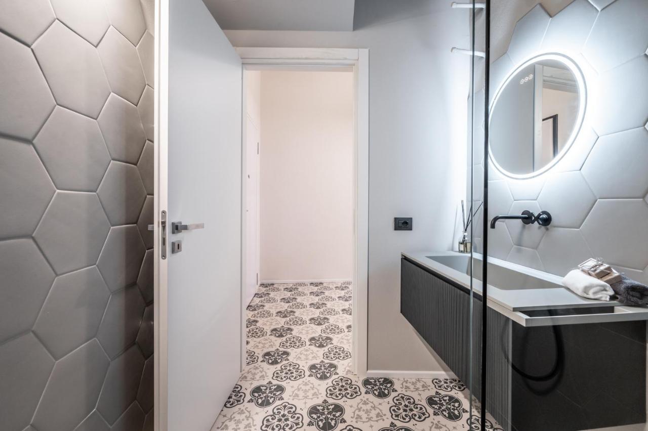 מודנה Emilia Suite Palace מראה חיצוני תמונה