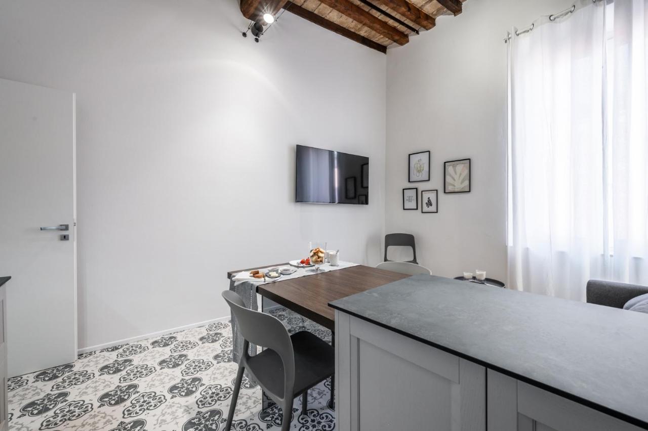 מודנה Emilia Suite Palace מראה חיצוני תמונה