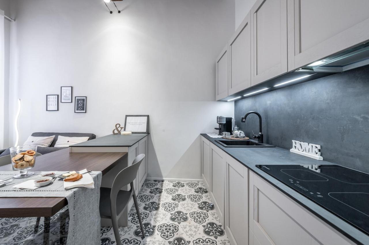 מודנה Emilia Suite Palace מראה חיצוני תמונה